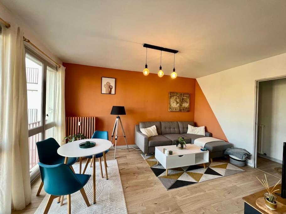Ferienwohnung Le P'Tit Anatole - Joli T2 Avec Parking Poitiers Exterior foto