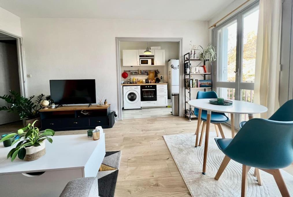 Ferienwohnung Le P'Tit Anatole - Joli T2 Avec Parking Poitiers Exterior foto