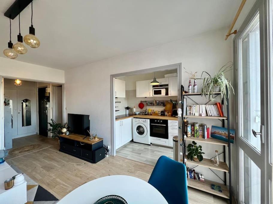 Ferienwohnung Le P'Tit Anatole - Joli T2 Avec Parking Poitiers Exterior foto