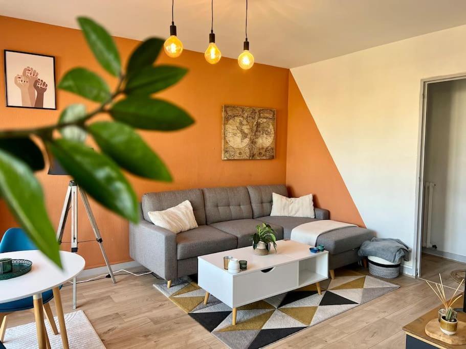 Ferienwohnung Le P'Tit Anatole - Joli T2 Avec Parking Poitiers Exterior foto